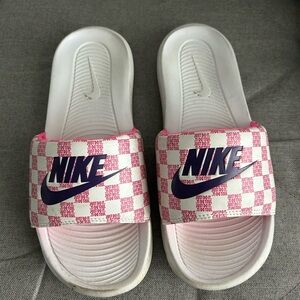 Nike White and Pink Slides